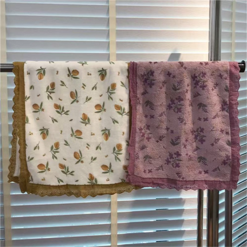 Home Textiles Towel Set - منشفة بتصميم زهري مع دانتيل، ناعمة