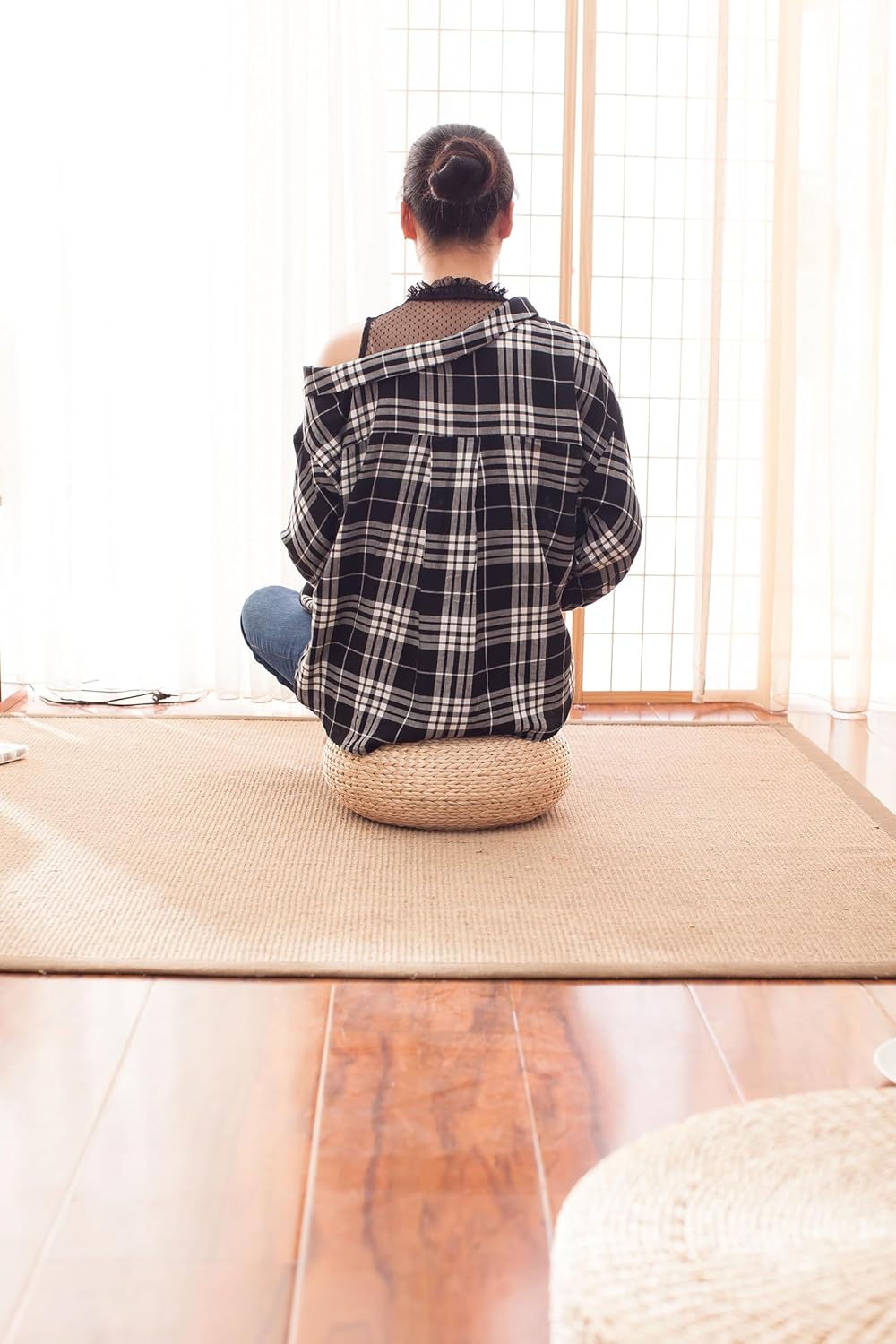 وسادة أرضية مسطحة مصنوعة يدويً - مراجعة Floor Cushion Pouf وسعره